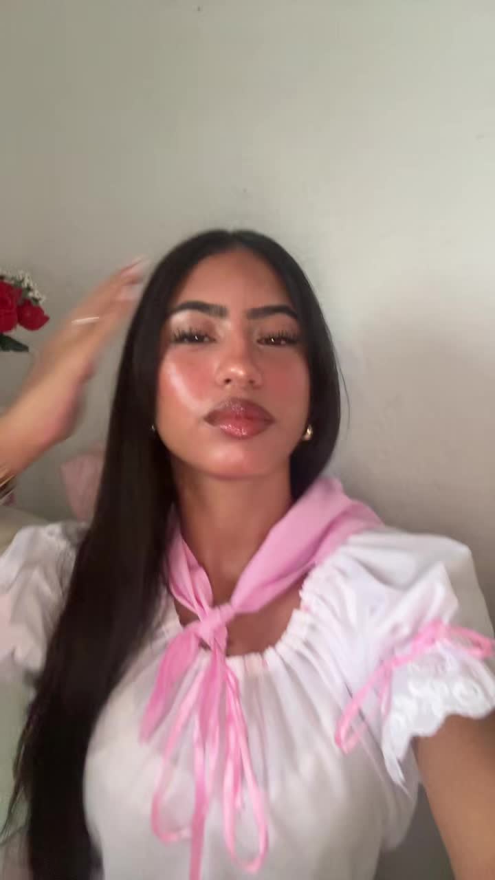 @Ana Laura 🦋