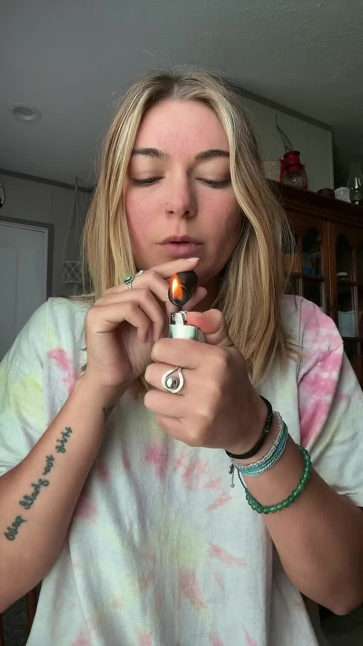 @mom.a.board.
