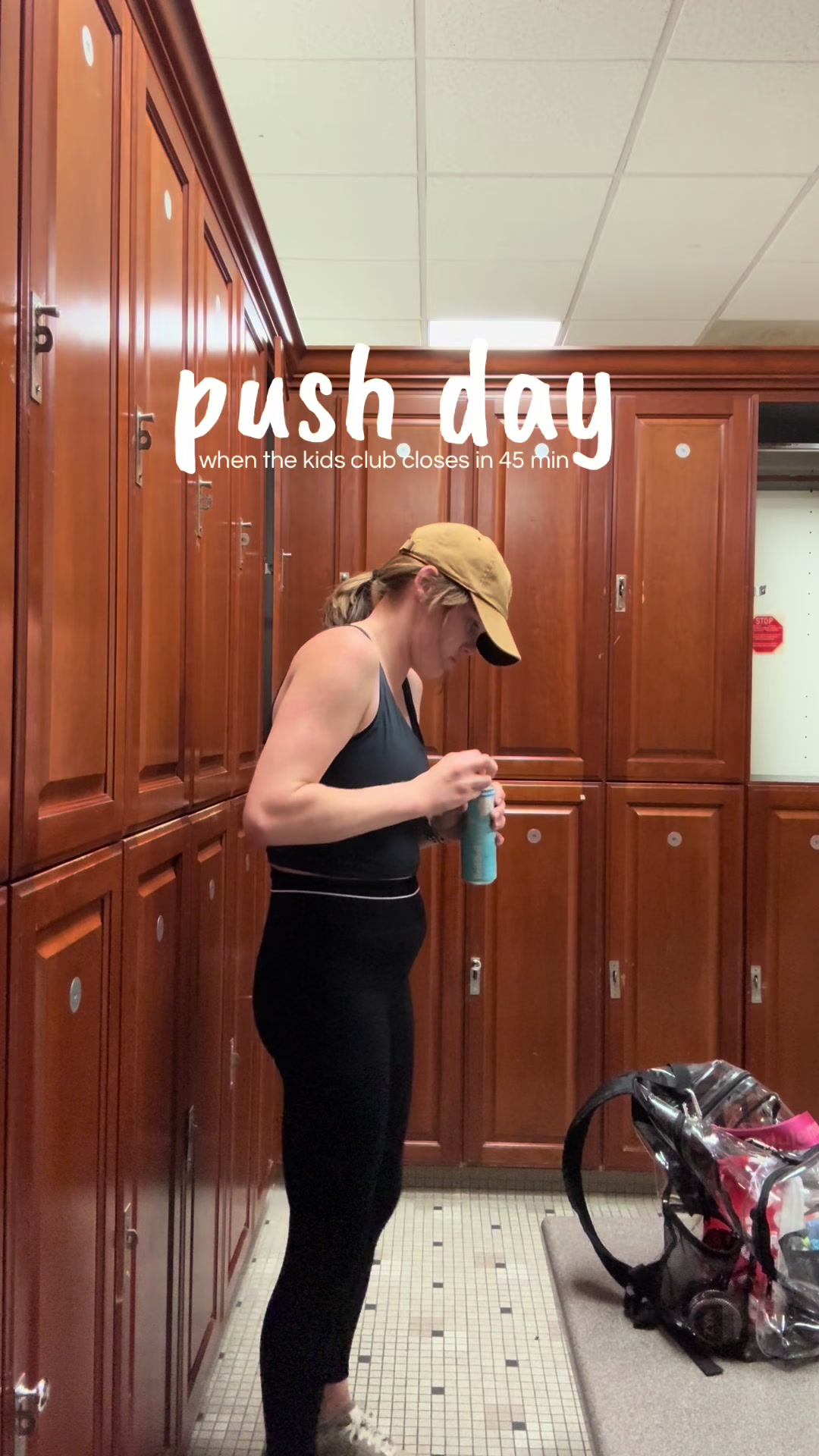 @Alyssa Golden | working mama
