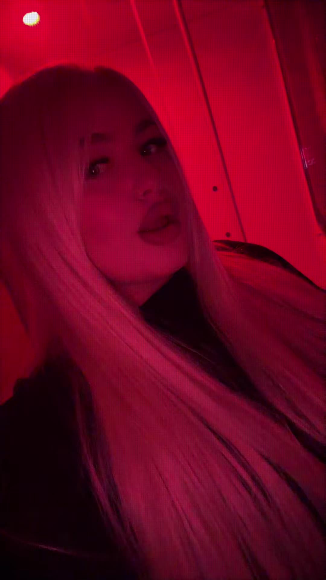 @𝐑🍒