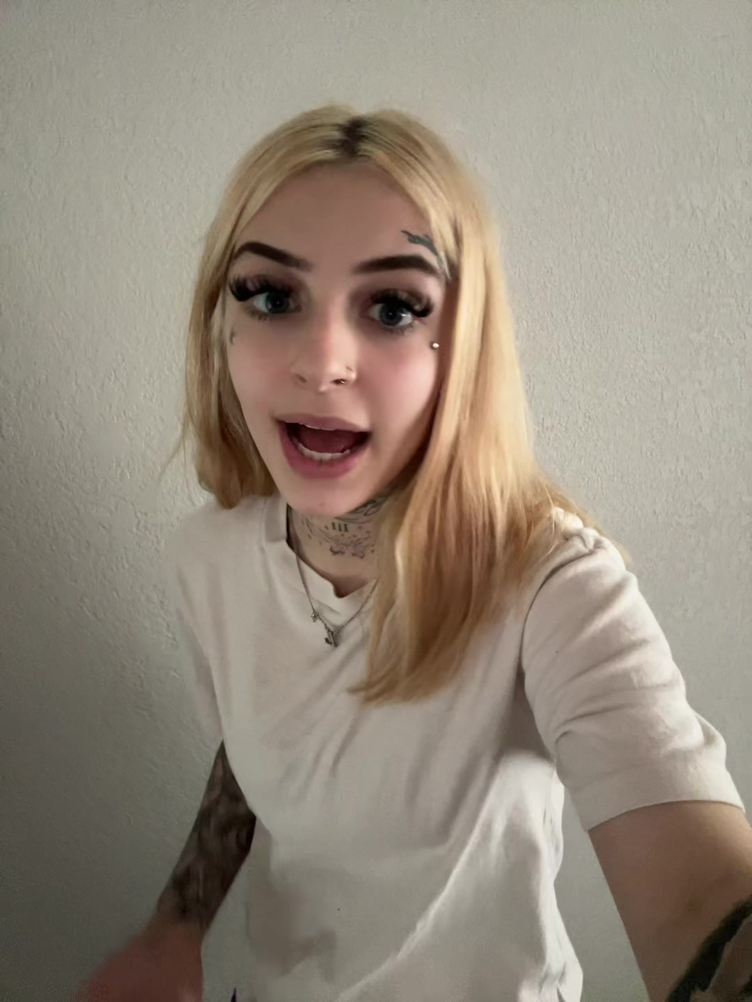 @Lilyrrrose
