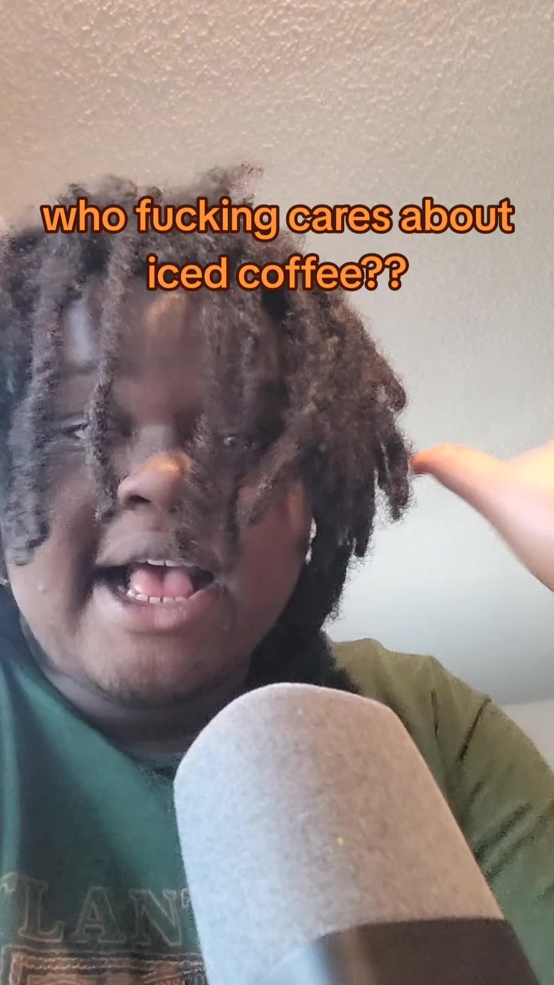 @legitimatelyluci
