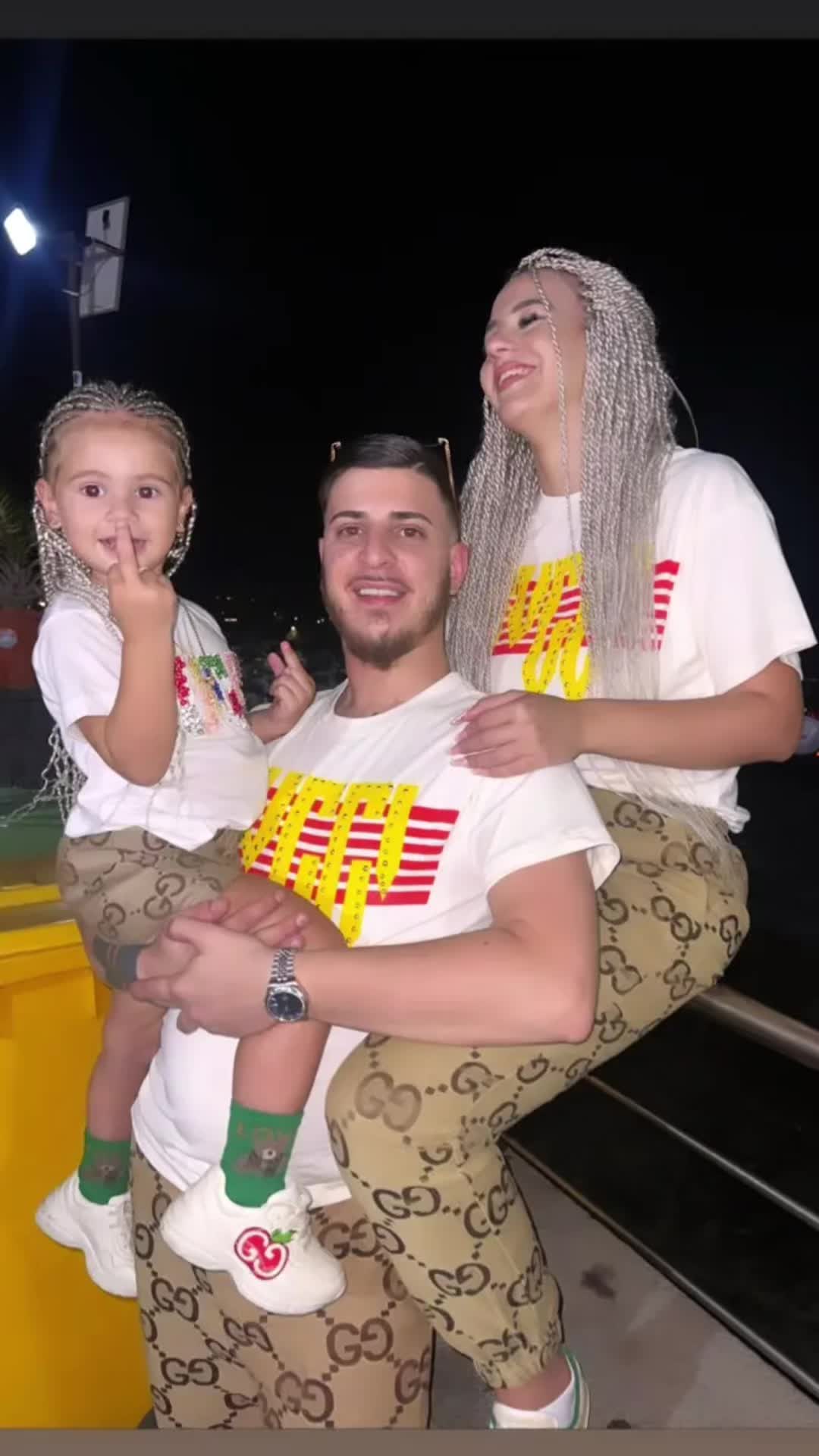 @MelinaPieroSoleil👩👧