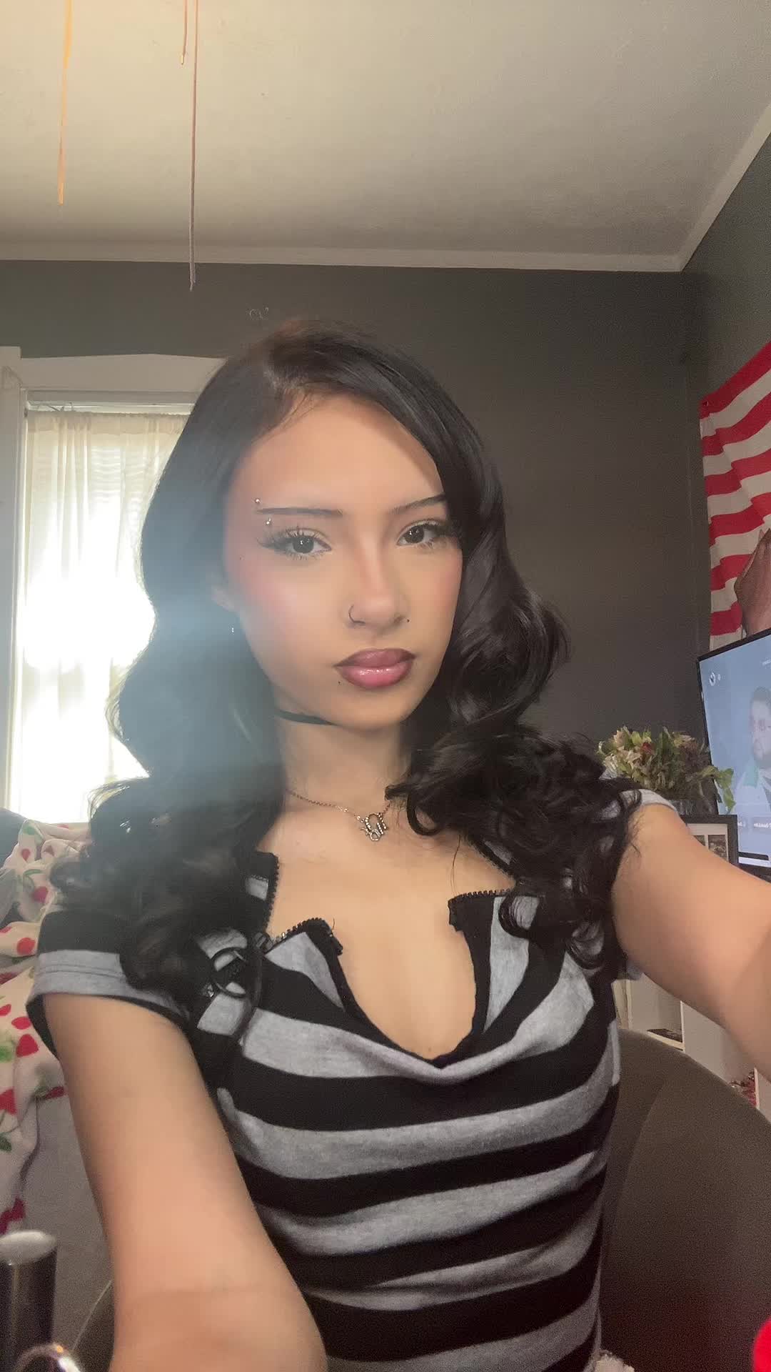 @sisi⋆˙⟡