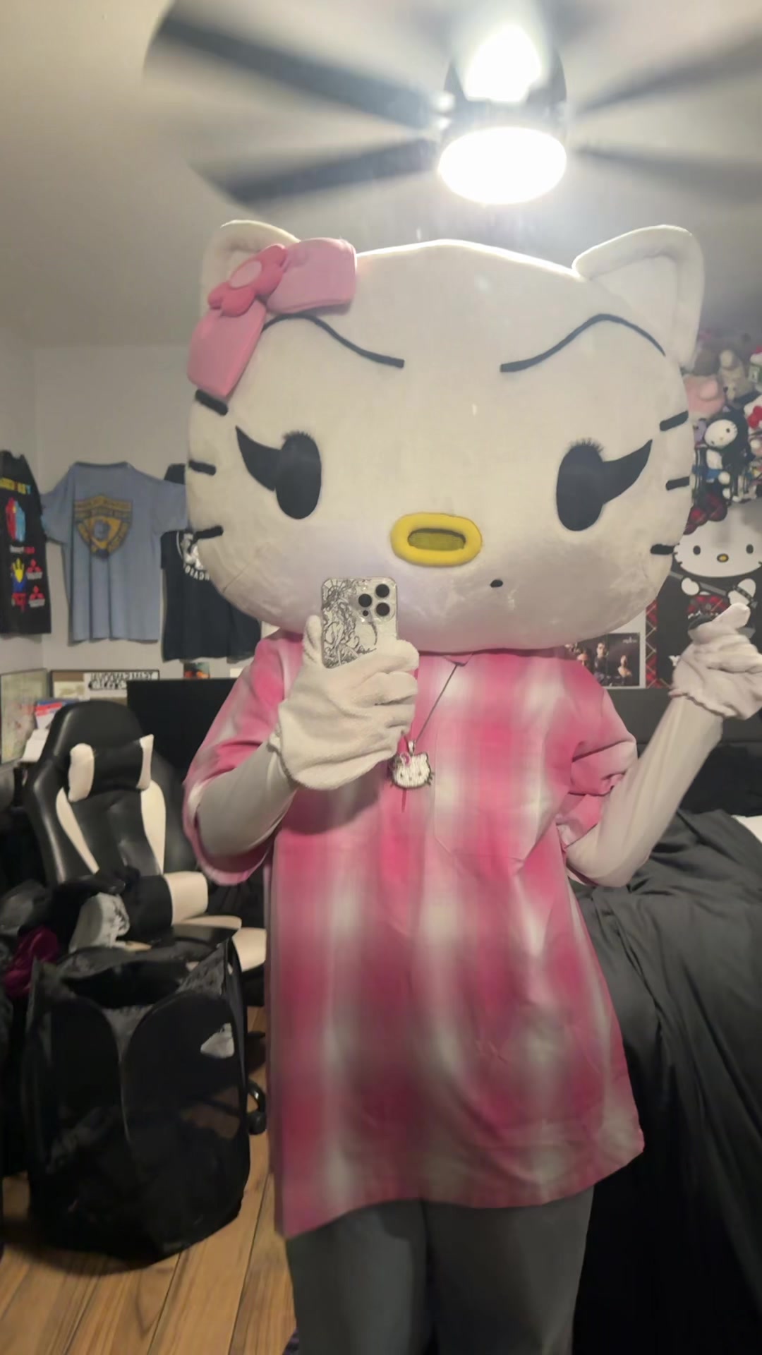 @𝒸𝒽𝒾𝒸𝒶𝓃𝒶 𝓀𝒾𝓉𝓉𝓎 ☆