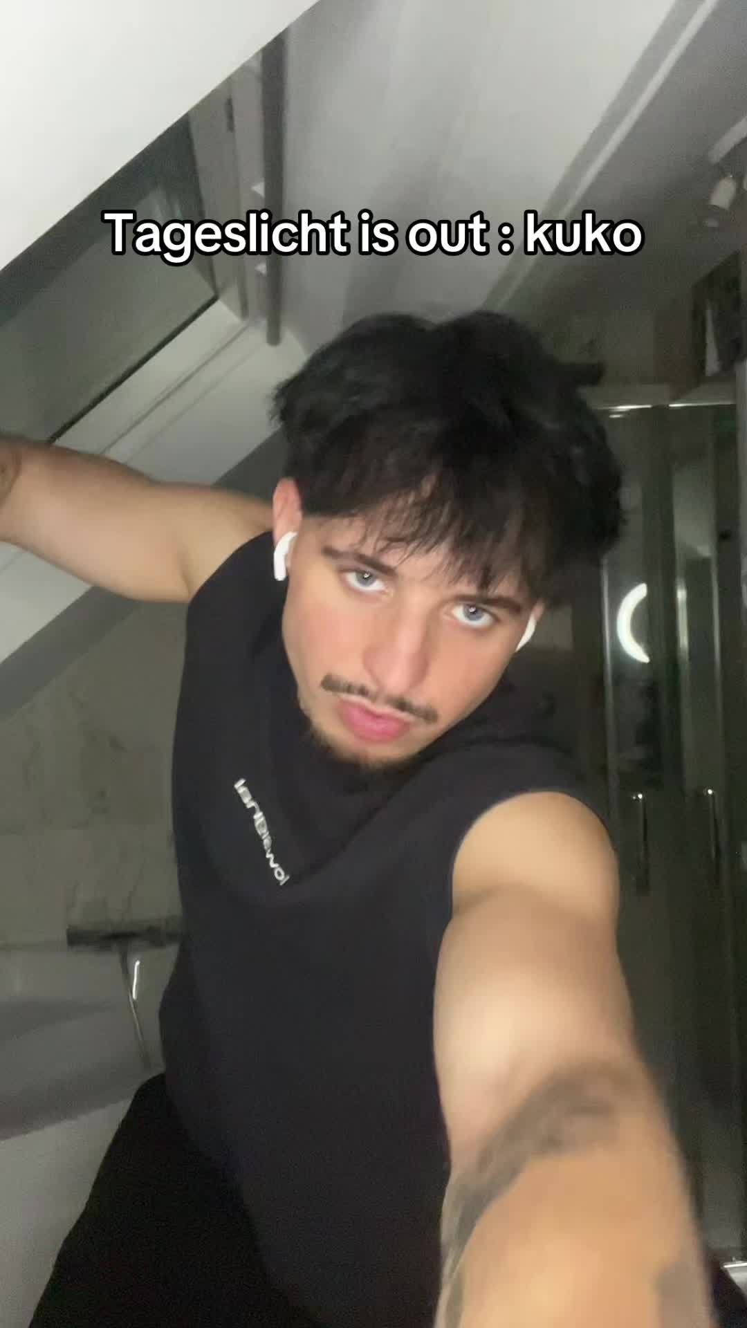 @๐๐๐๐๐๐๐๐๐