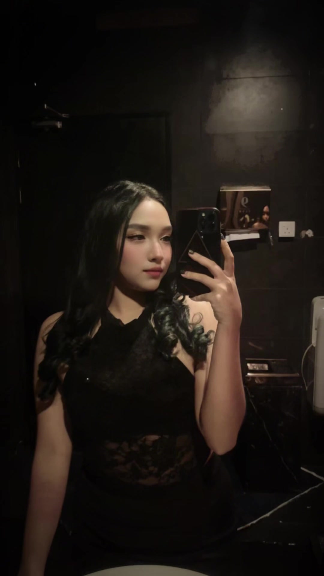 @𝓐𝓶𝓲𝔂 𝓶𝓸𝓵𝓮𝓴𝓴 🐉