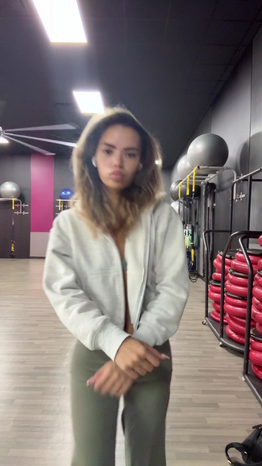 @jennahois