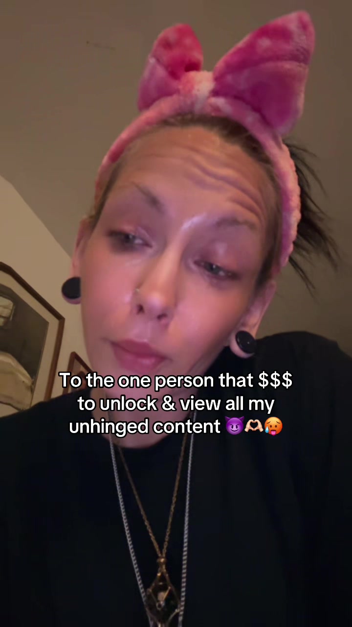 @little_miss_sm0kesal0t