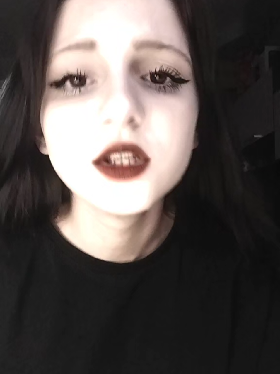 @чёрник 🖤