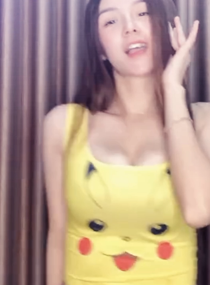 @￴