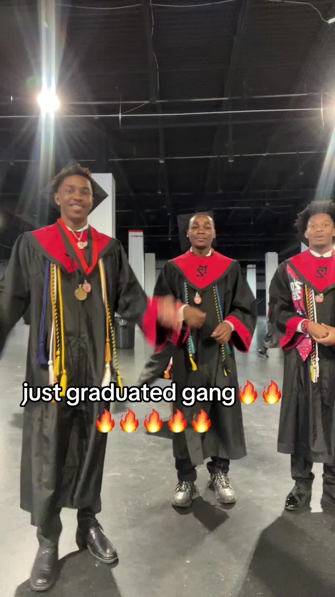 @🏃🏾💵