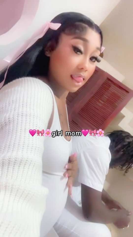 @F I O N A 🌸🩷