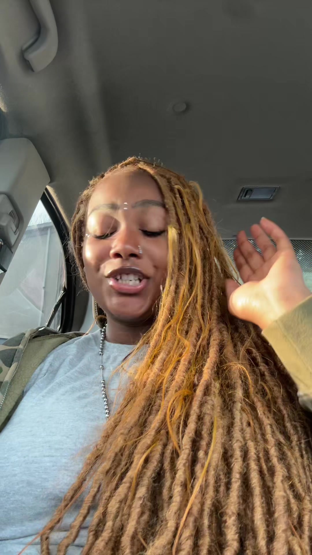 @TheyCallMeYae✨🪽🫧