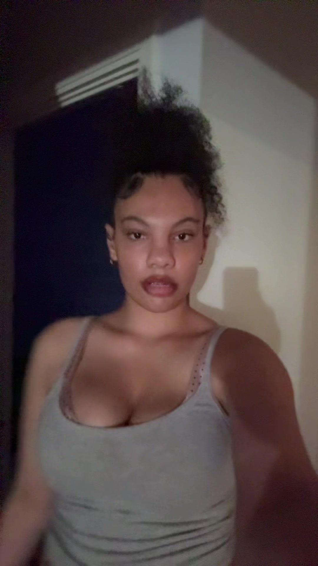 @𝒟𝑜𝓃𝓎𝒶💋