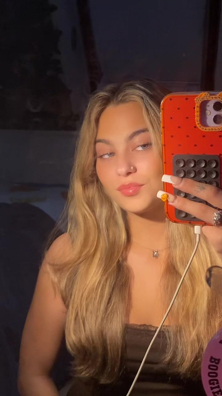 @Liv <3
