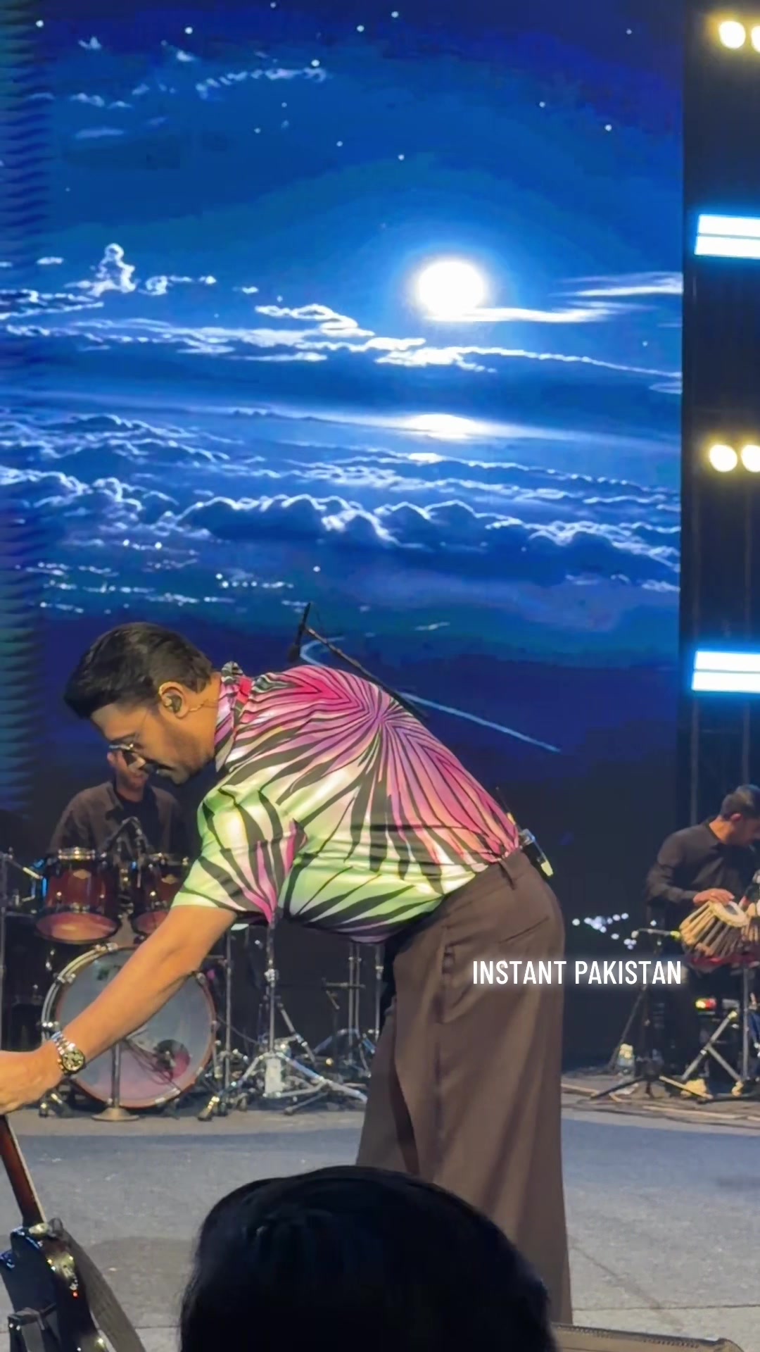 @Instant Pakistan