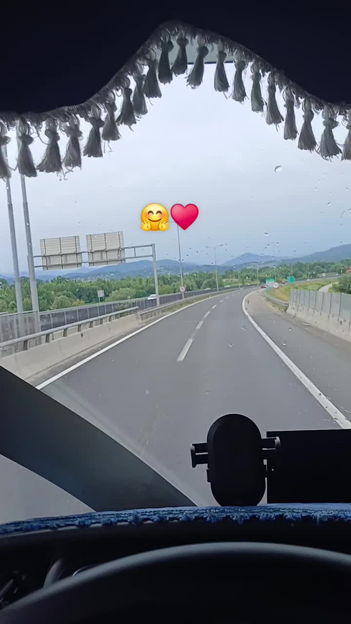 @&Scaron;meker ✌️✌