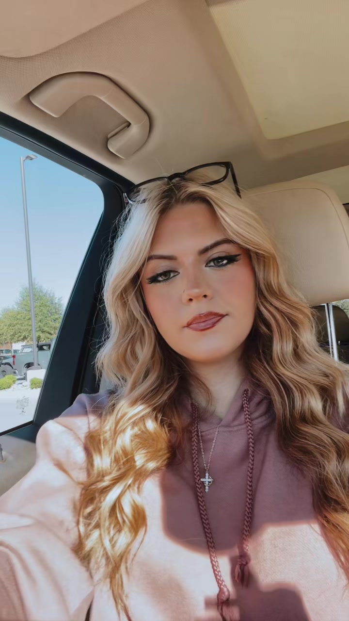@Kat$