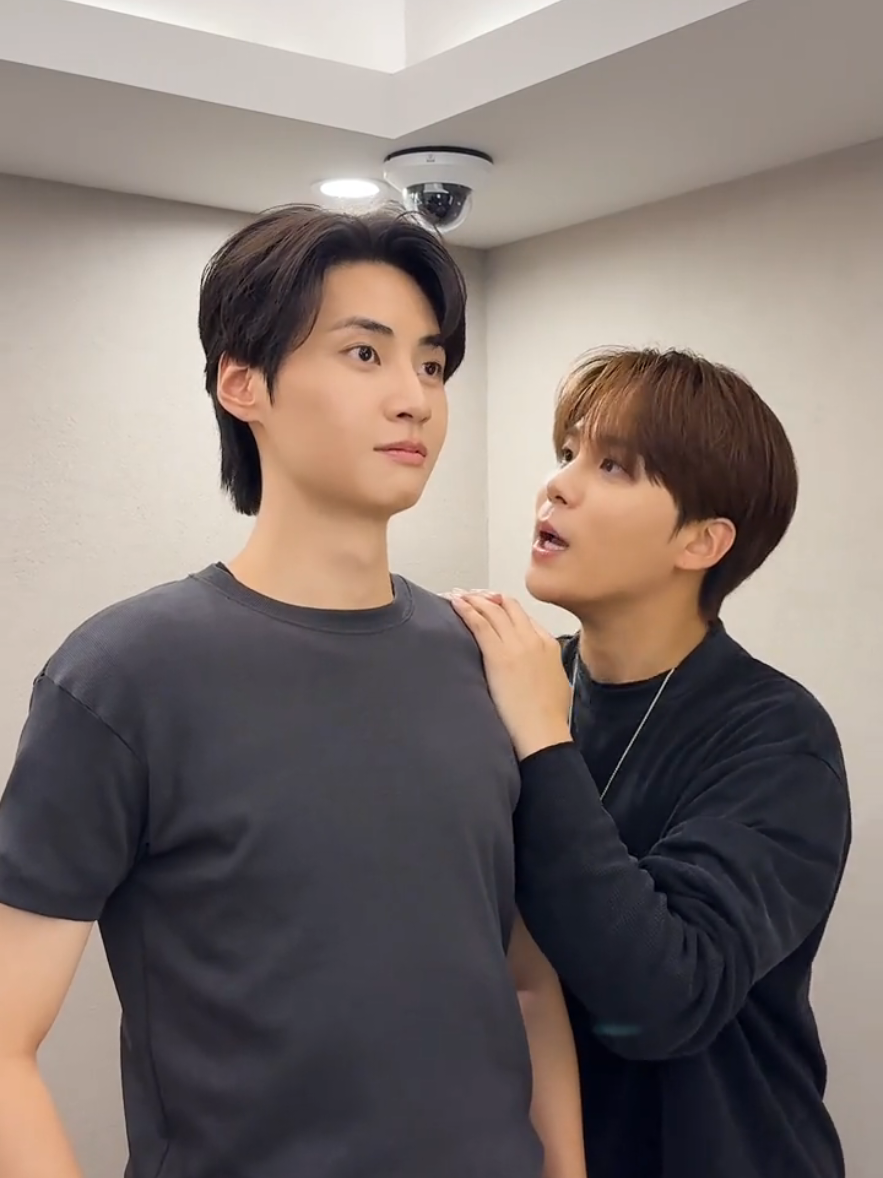 @LEE JIN HYUK 이진혁