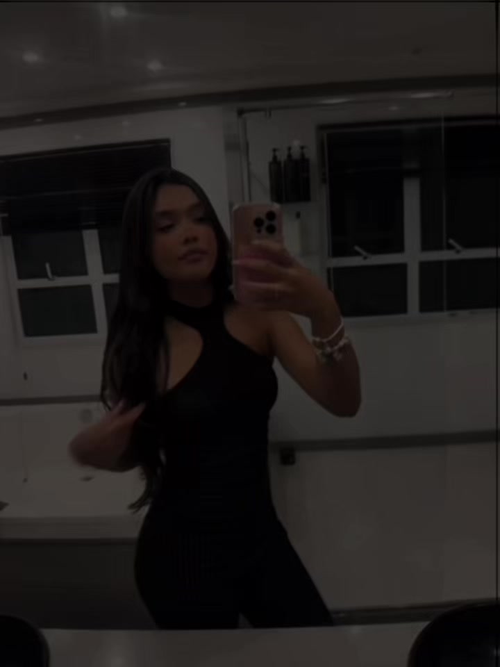 @ℒ𝒪ℒ𝒪ℰ𝒟ℐ𝒯✨✨