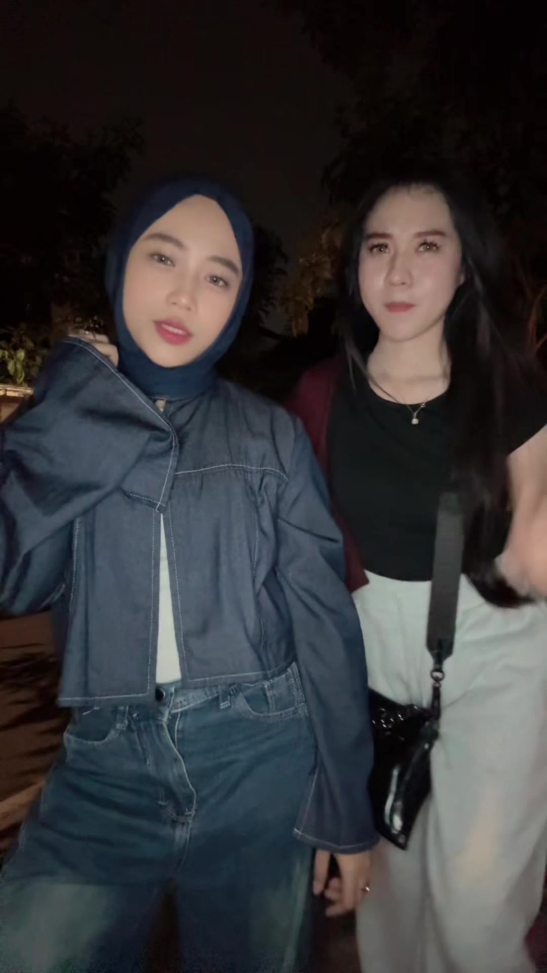 @Dewi