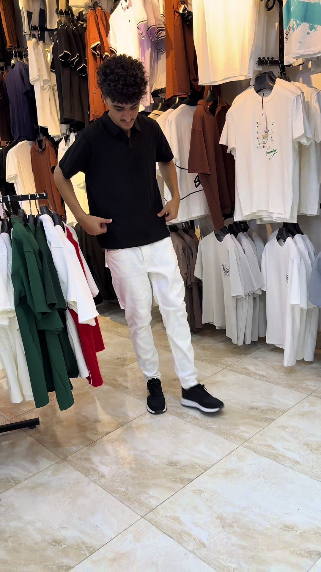 @معتز لملابس الشباب والاحذيه🛍️