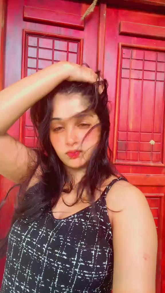 @නිෂූ | Nishu | நிஷு 🦋