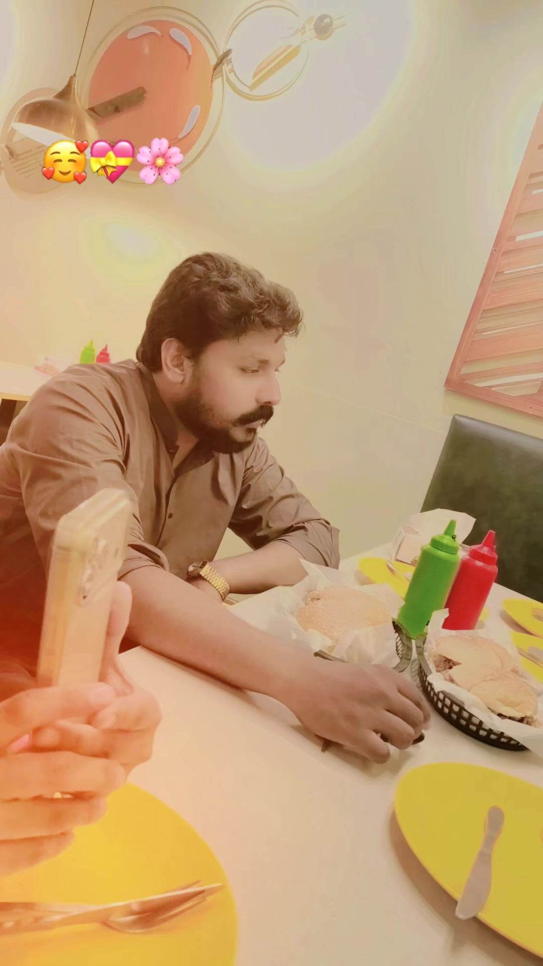 @AfreenGull