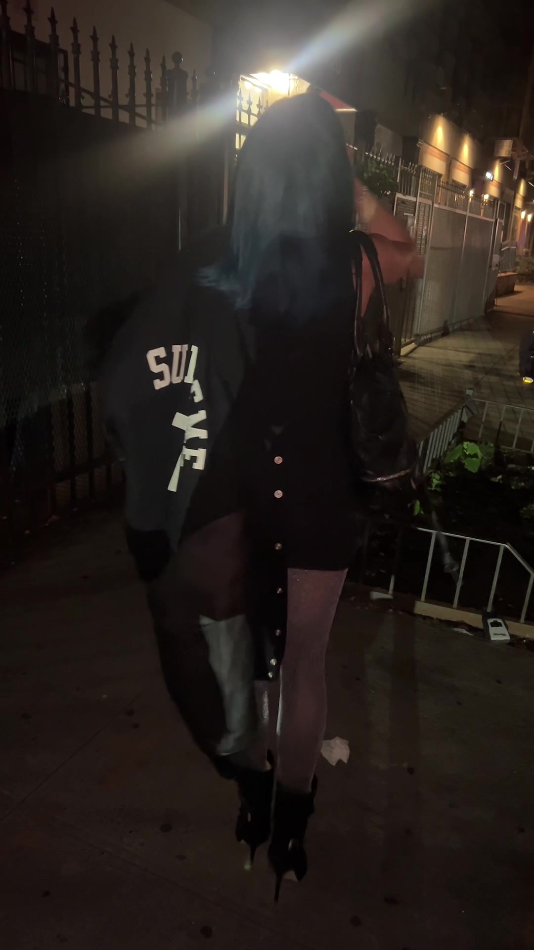 @Liv