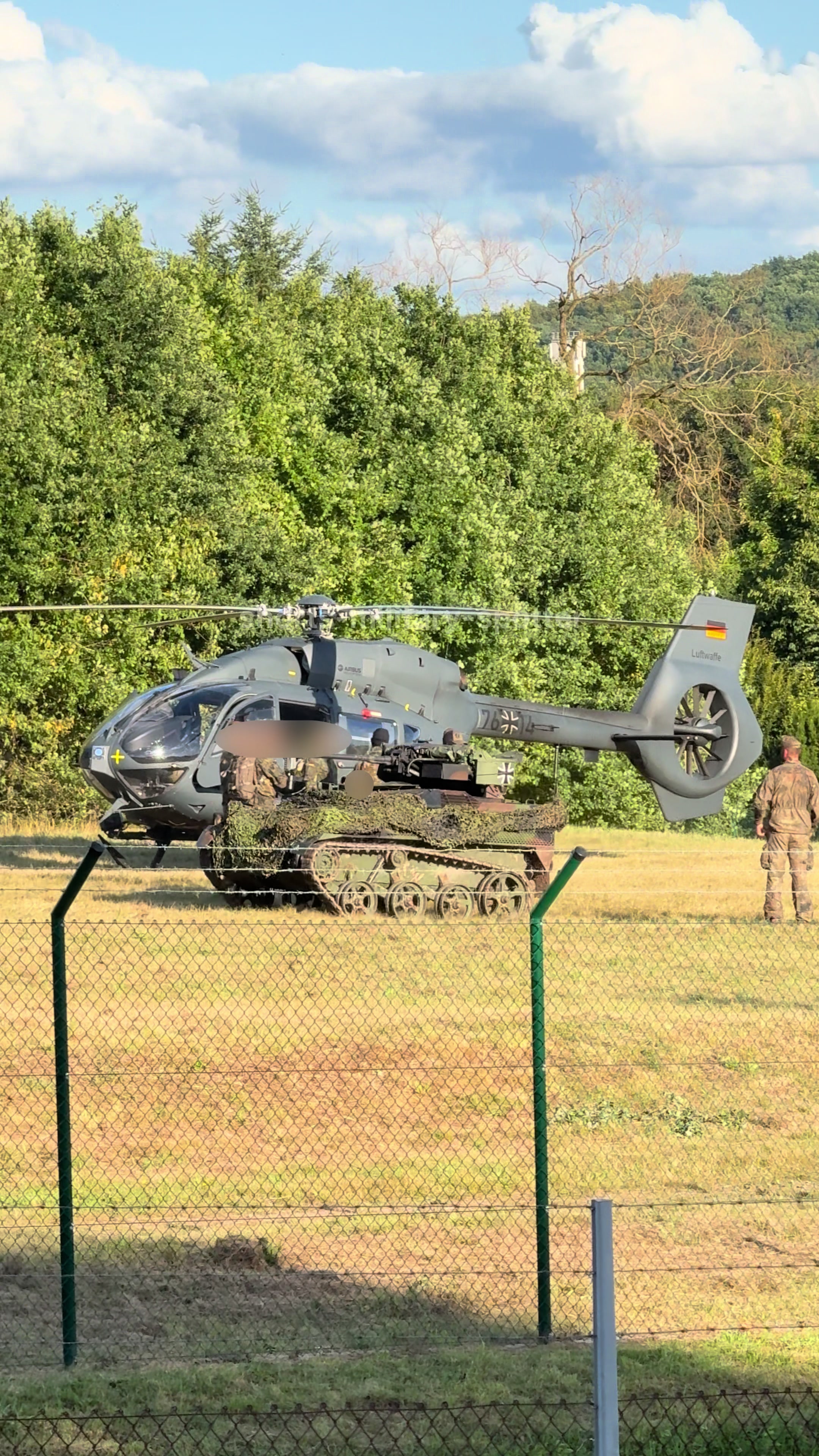 @shorts-military-spotter