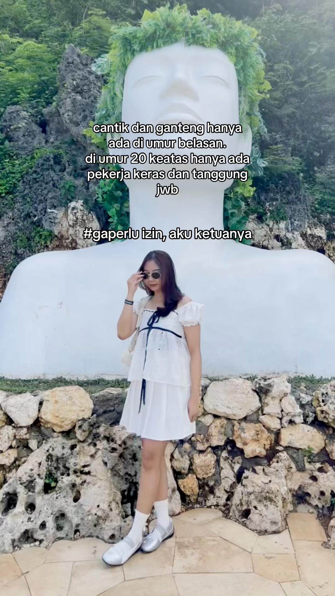 @🦋