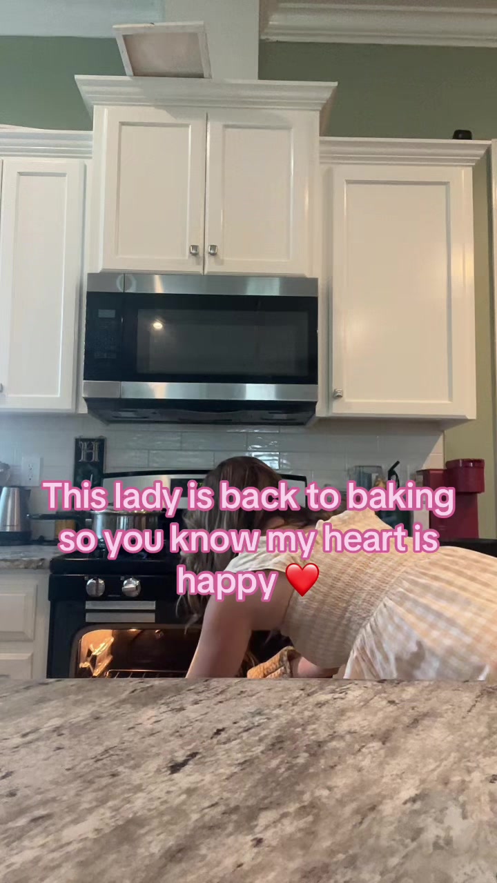 @MadeOfMoneyakaMOM