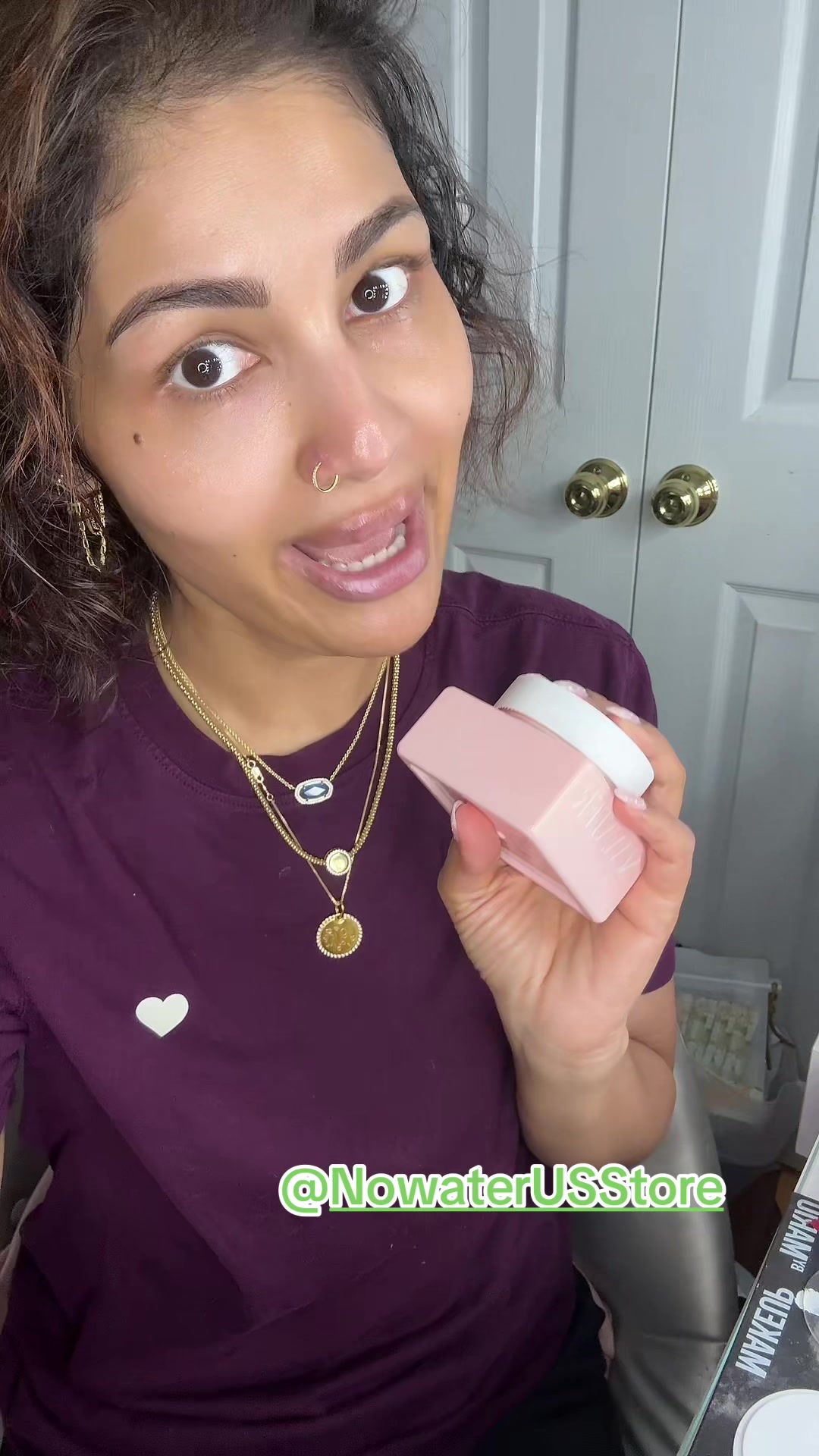 @MakeupLaveena