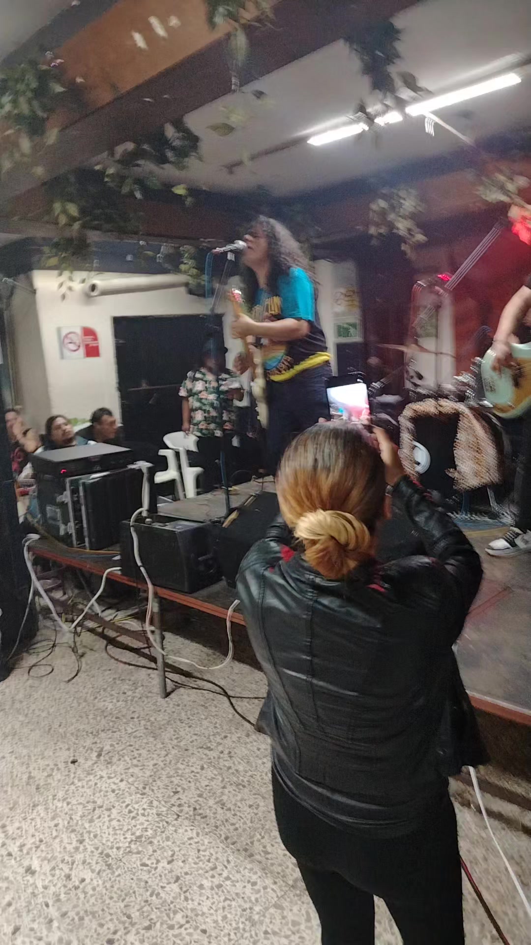 @Brebaje Extraño