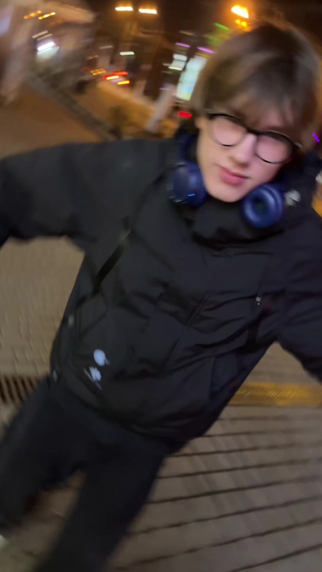 @️