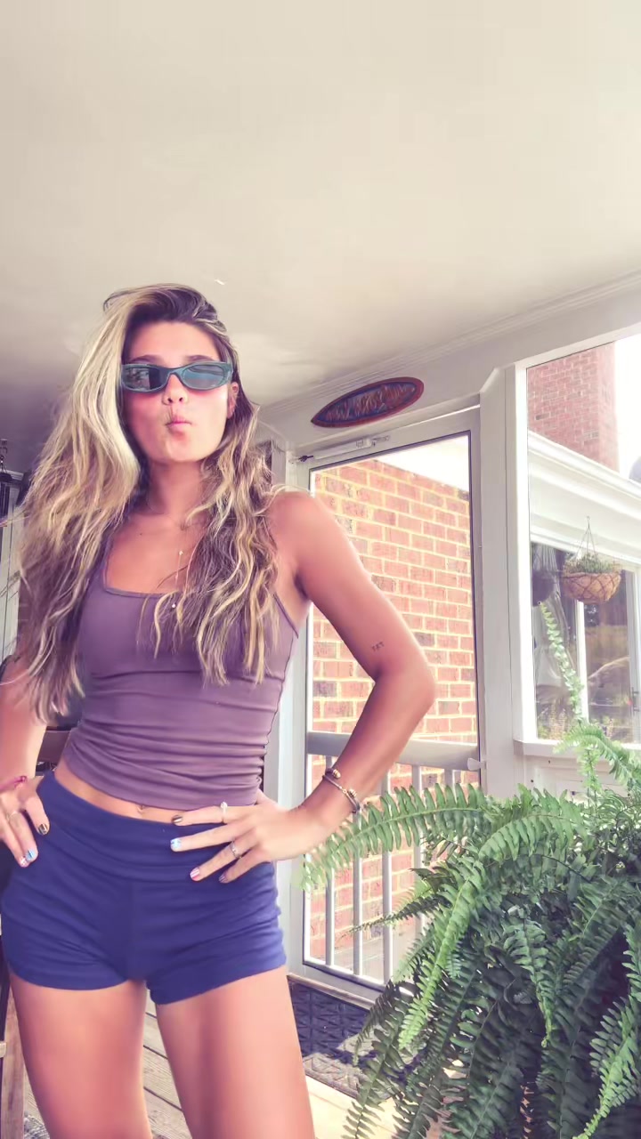 @cammiegrov