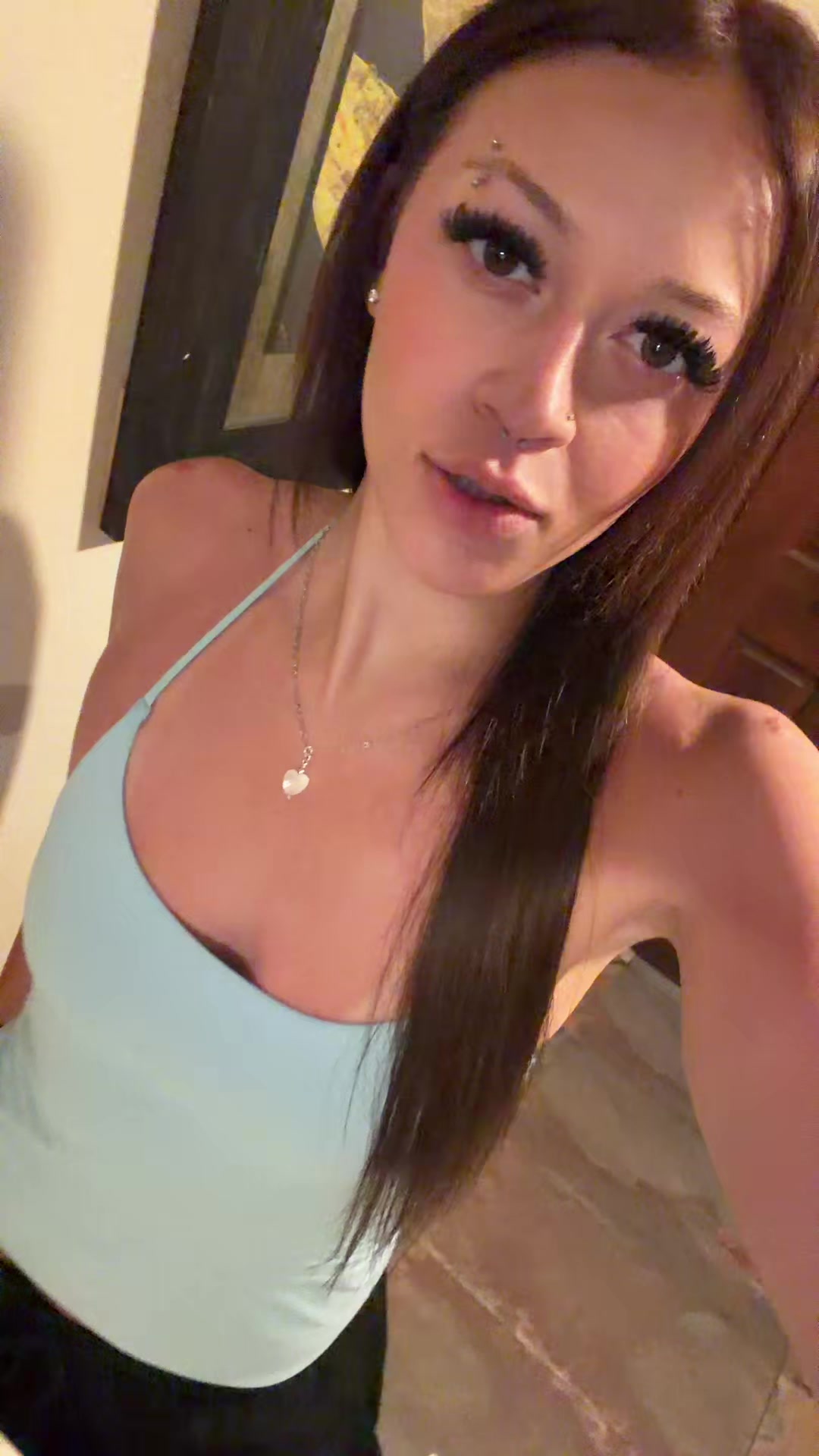 @️