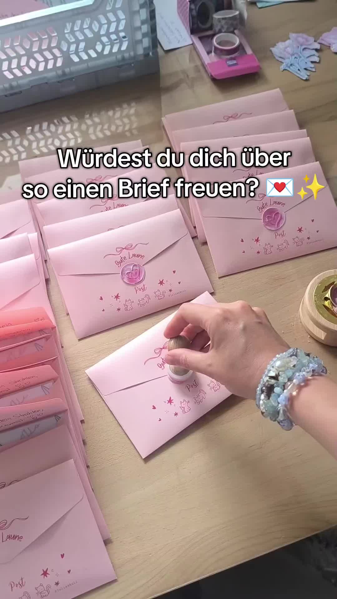 @juliaxkuli