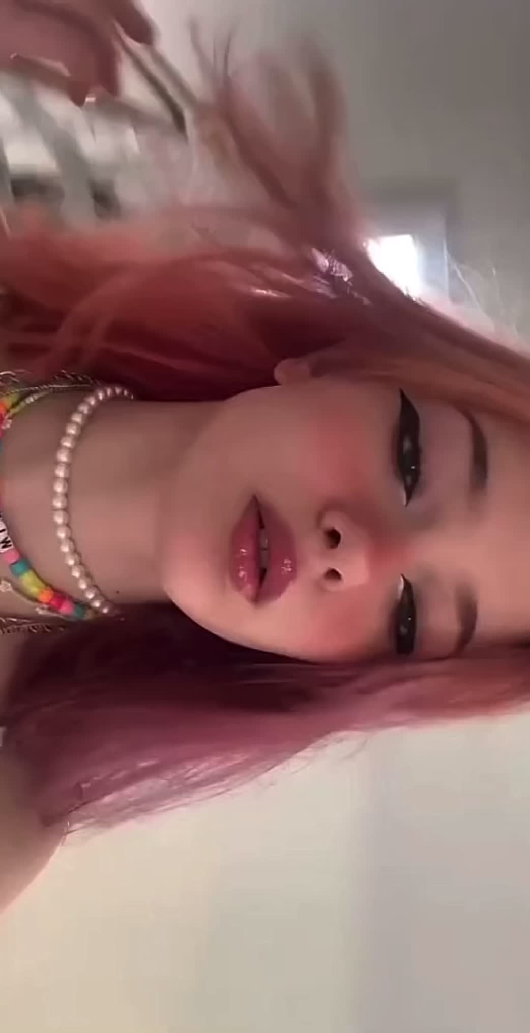 @꩜