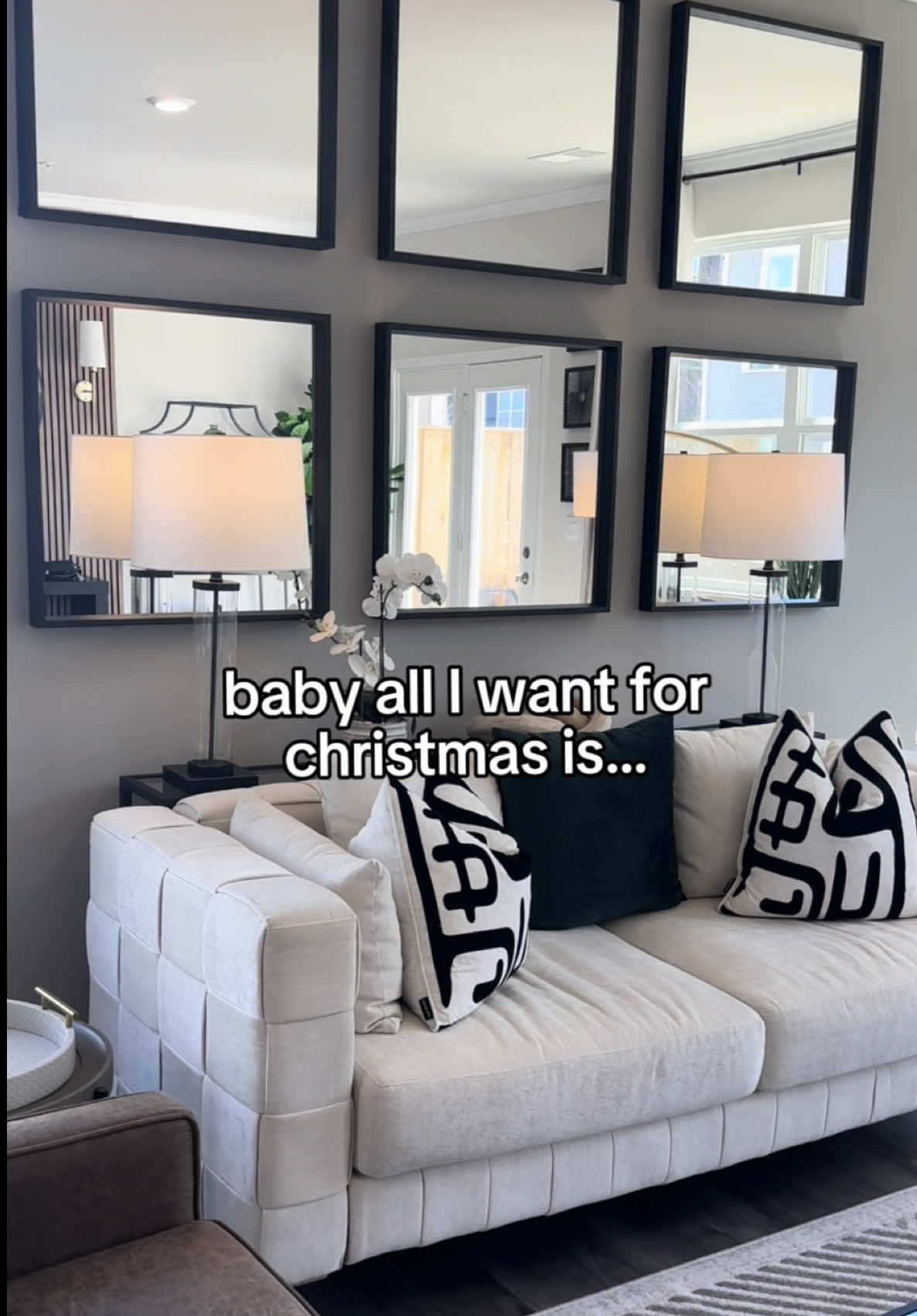 @Travia Lawton - Realtor