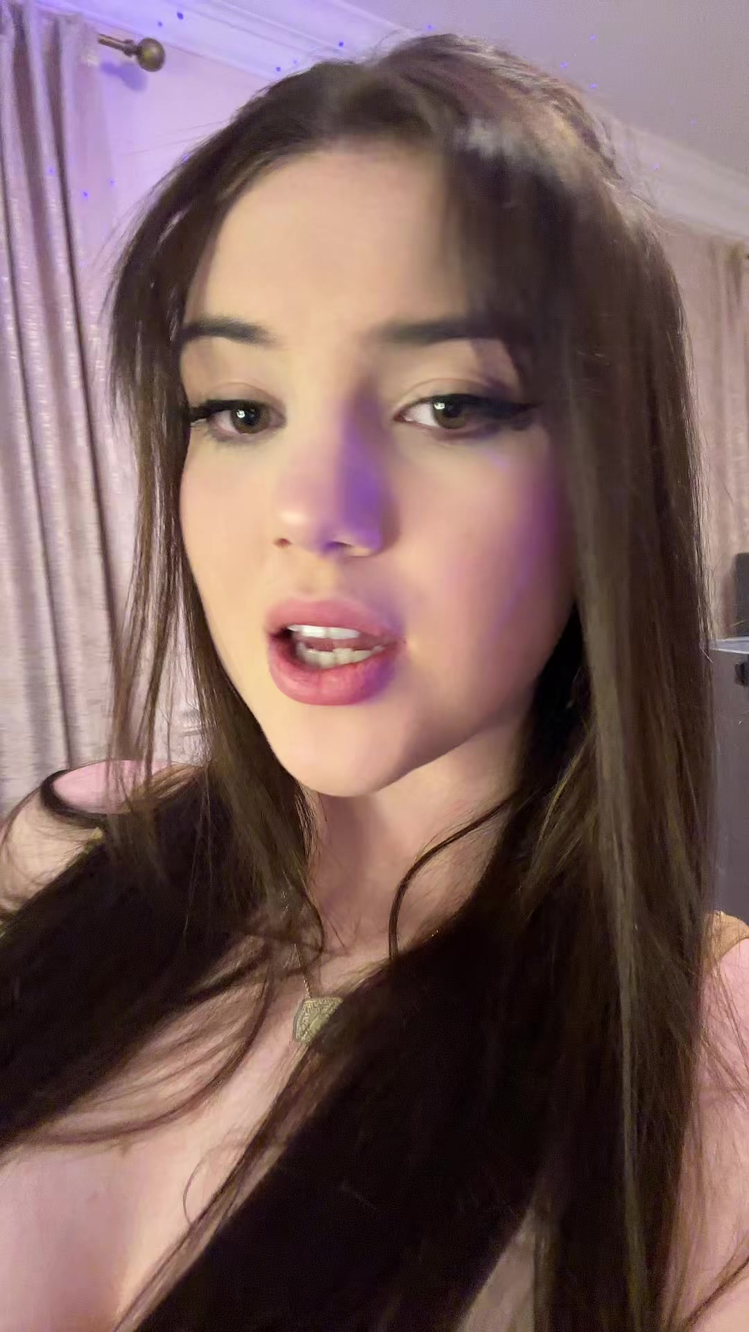 @𝙘𝙝𝙖𝙧𝙡𝙤𝙩𝙩𝙚 ❤︎