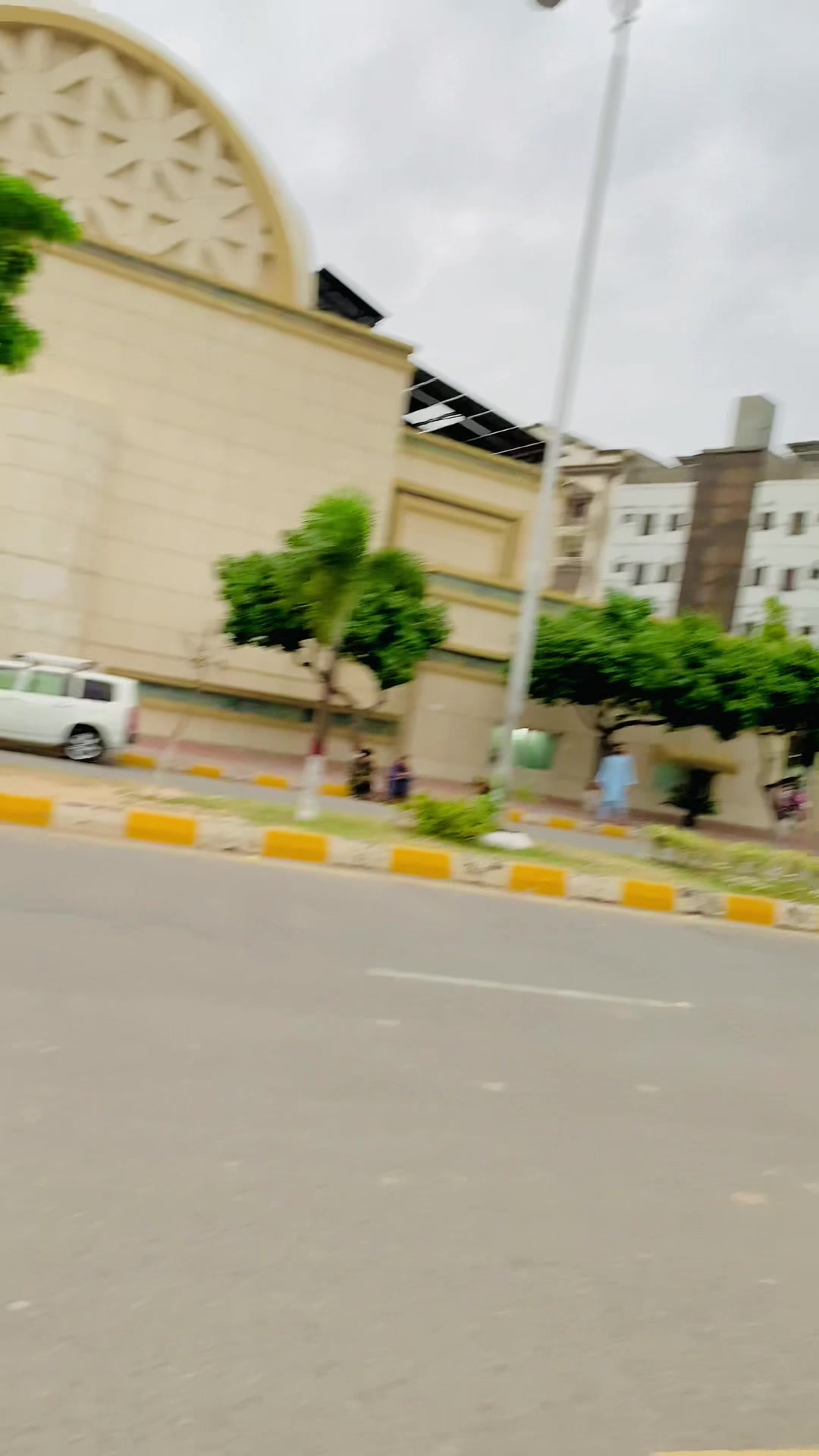 @Zubair pathan🤬