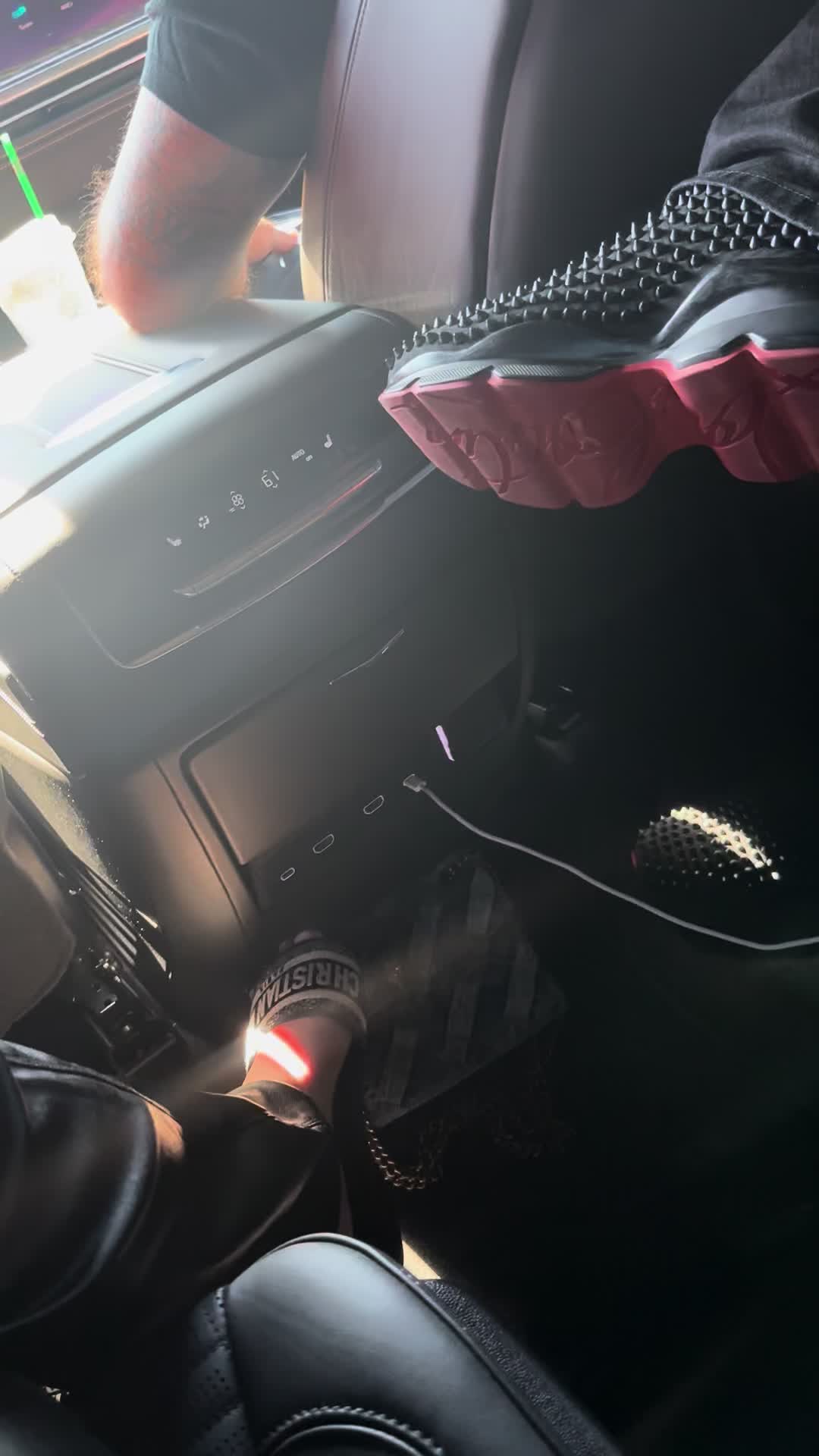 @𝐃𝐞𝐧𝐞𝐥𝐢