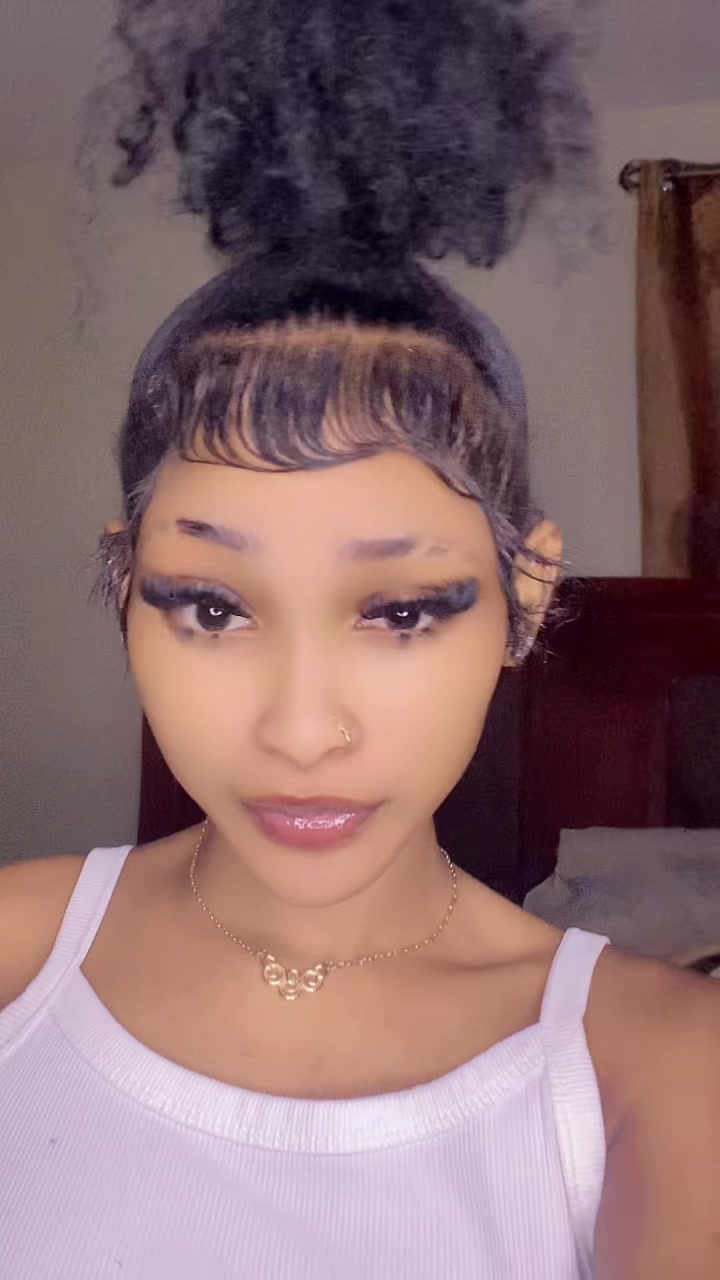@Pretty_R🕷️