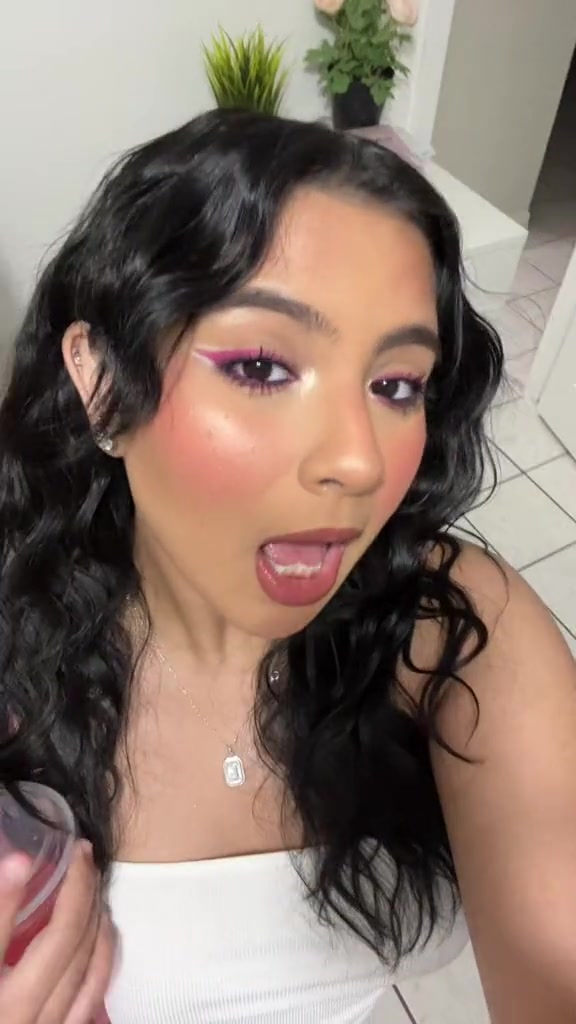 @laura