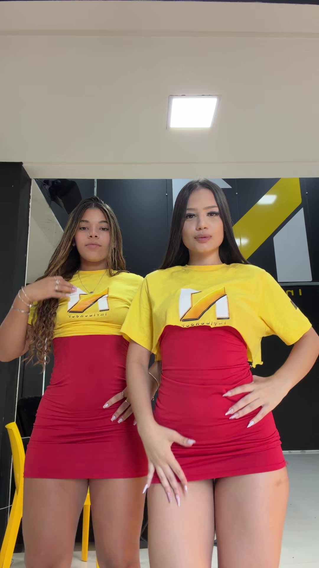 @Anailma