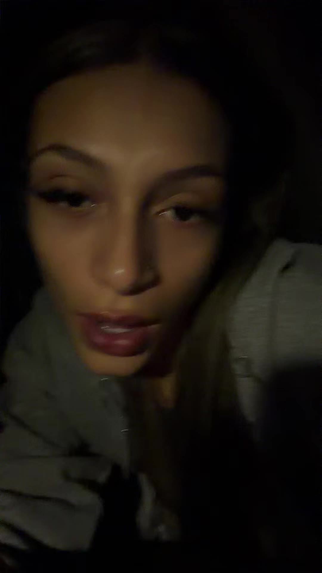 @carleeebaee