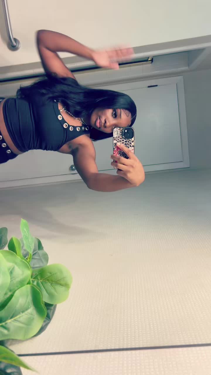 @arieldenyria
