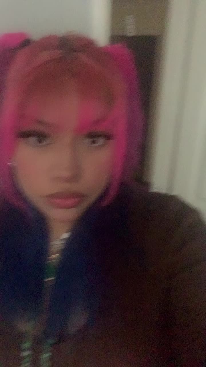 @y